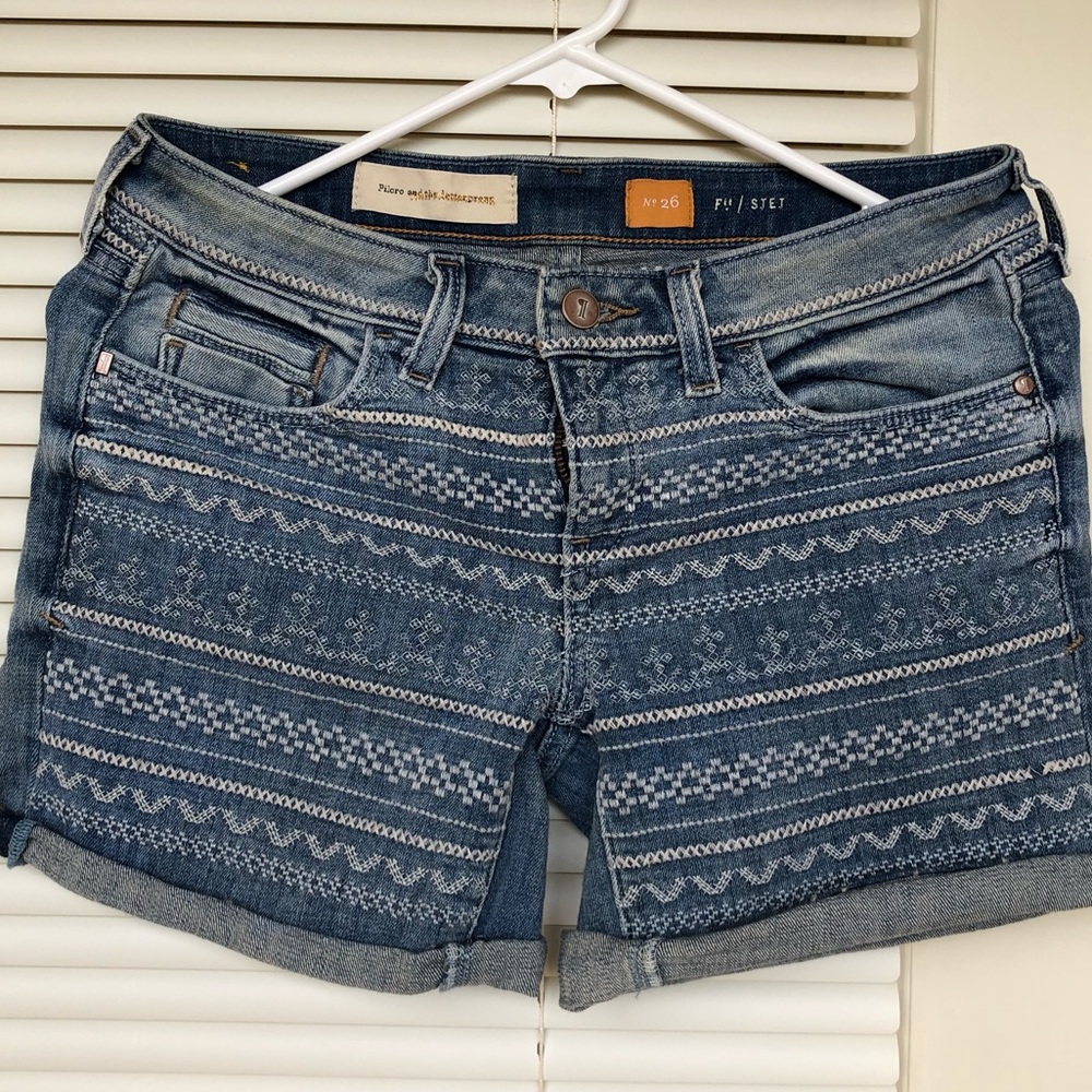 Anthropologie Size 26 Embroidered Denim Shorts